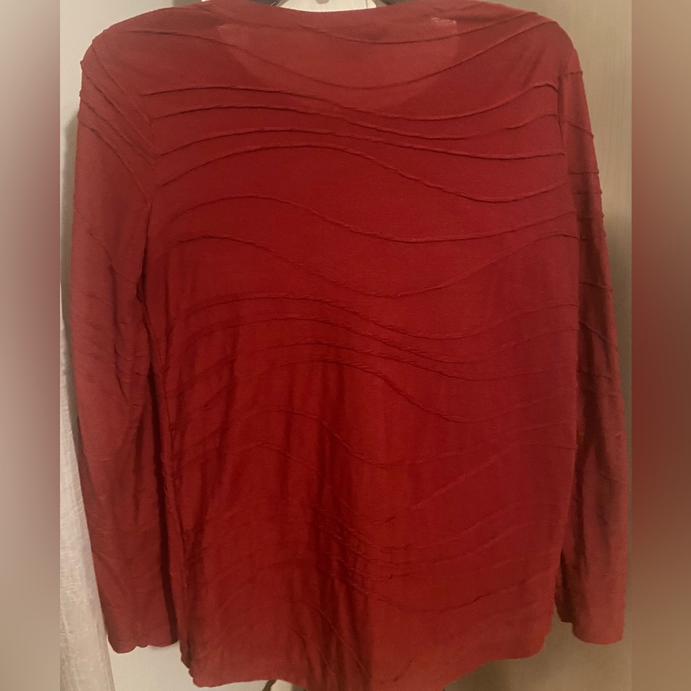 Vera Wang, size M, long sleeve red top